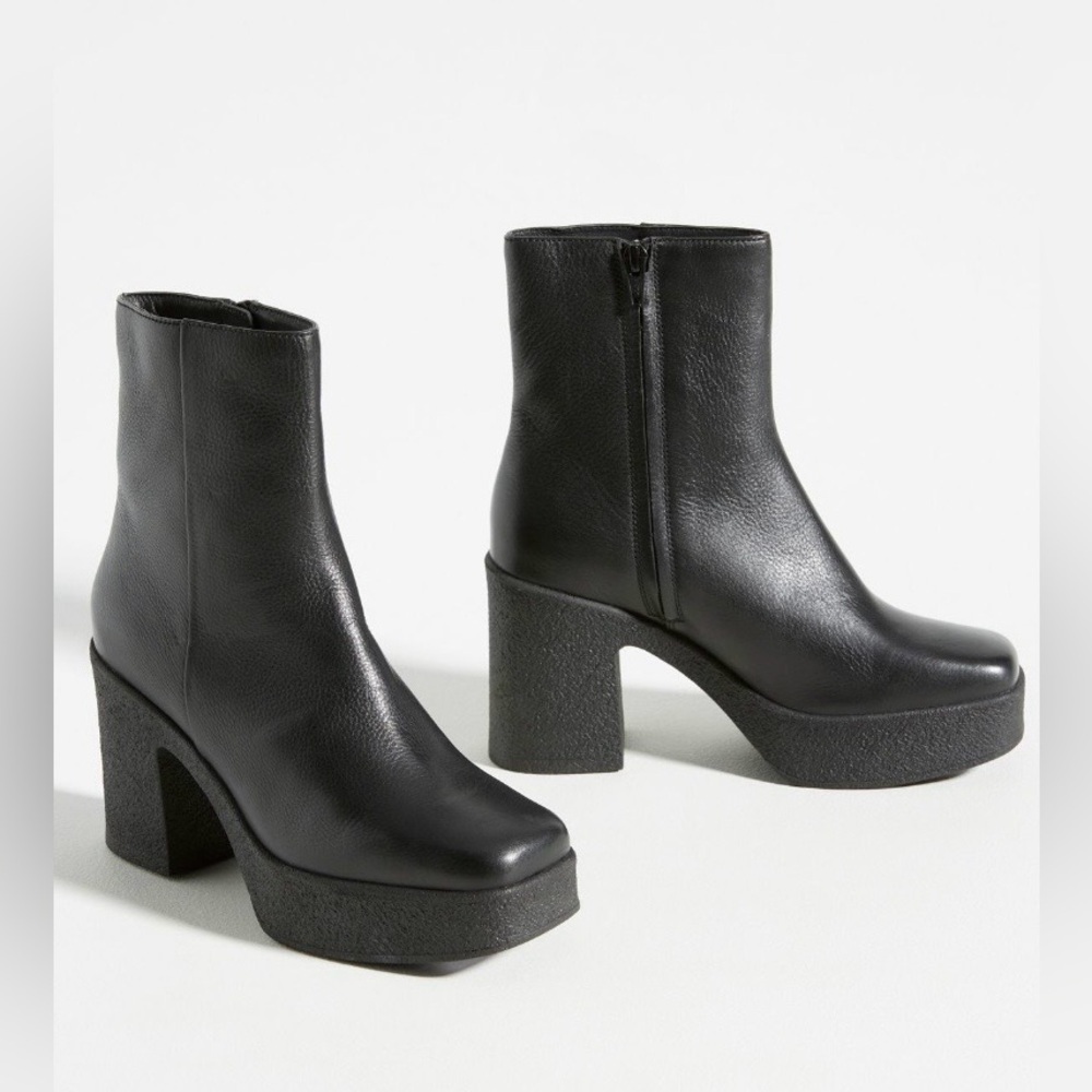 Seychelles Navigate Platform Boots NWOT Black 7.5